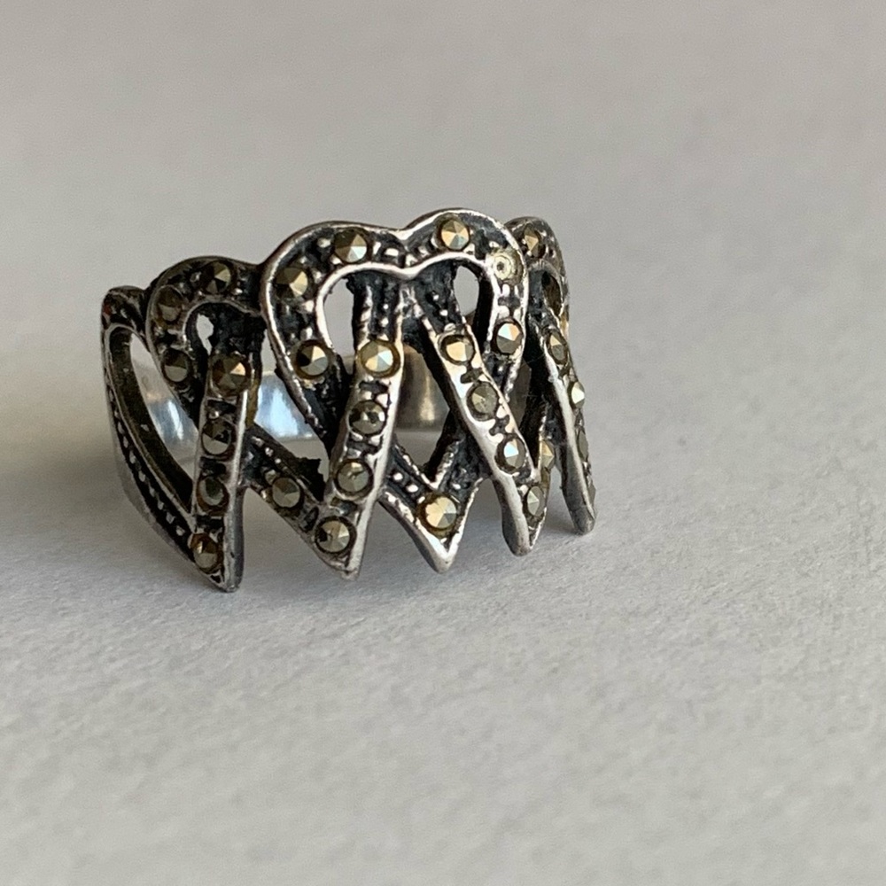 New vintage 4 hearts marcasite silver cocktail ring